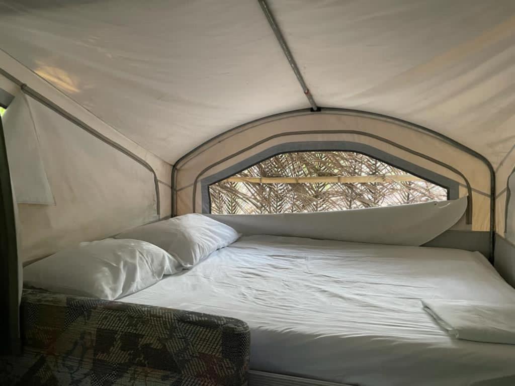 فندق Mal Pais Surf Camp Playa Santa Teresa  المظهر الخارجي الصورة