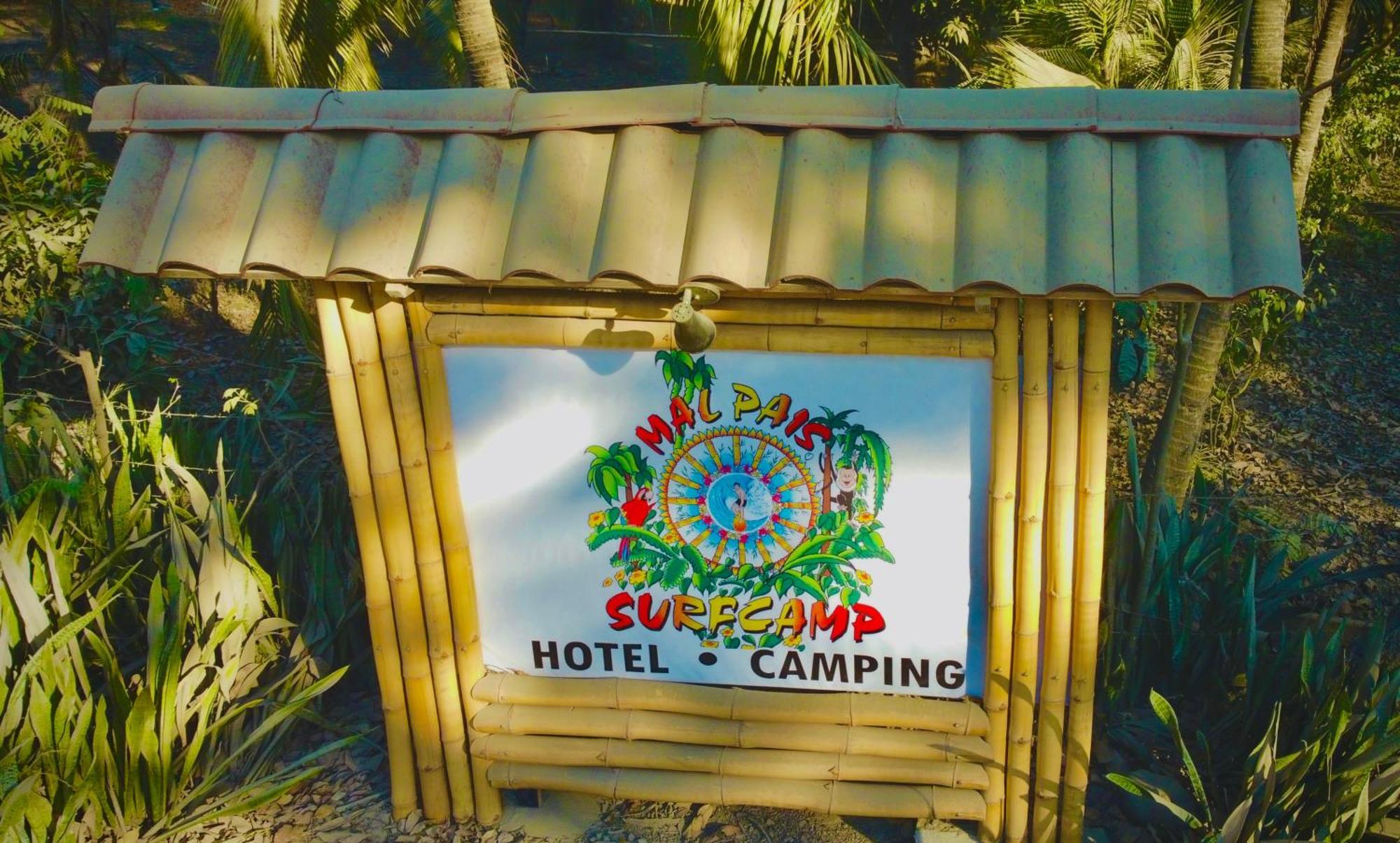 فندق Mal Pais Surf Camp Playa Santa Teresa  المظهر الخارجي الصورة