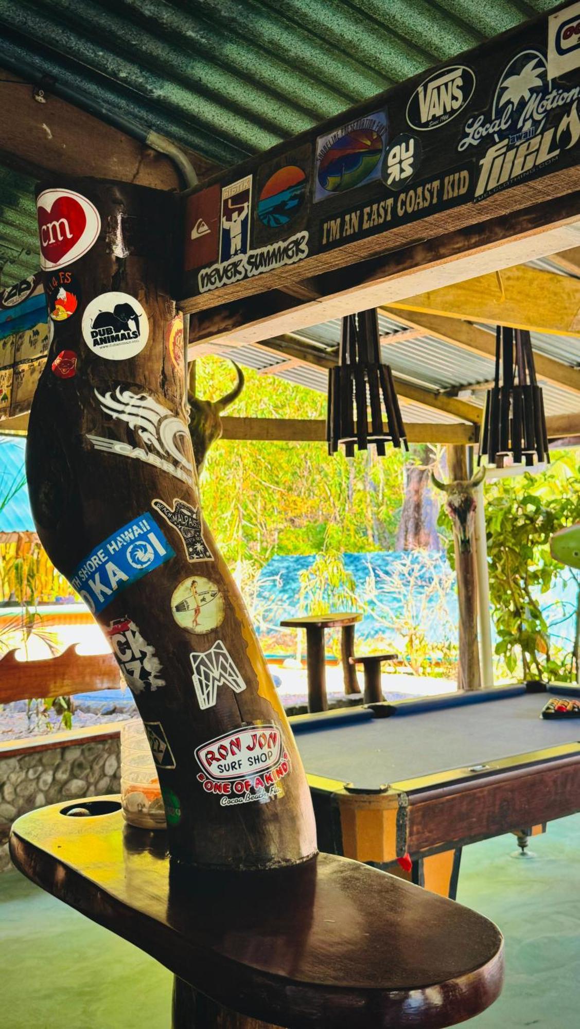 فندق Mal Pais Surf Camp Playa Santa Teresa  المظهر الخارجي الصورة